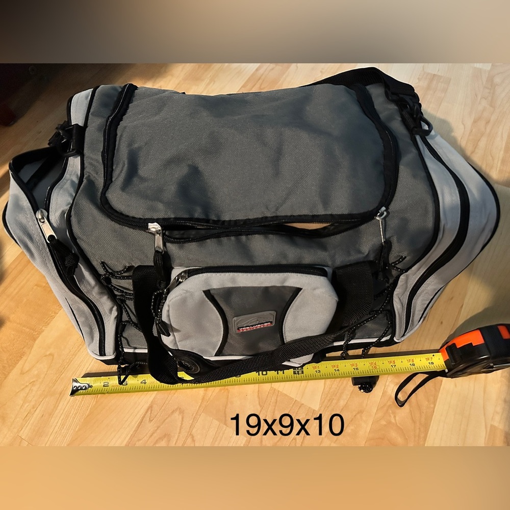Small Duffle / Gym bag